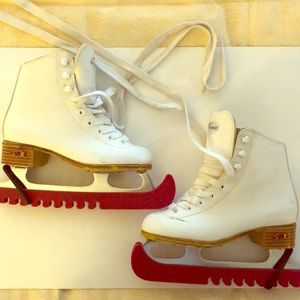 Riedell children’s ice skates